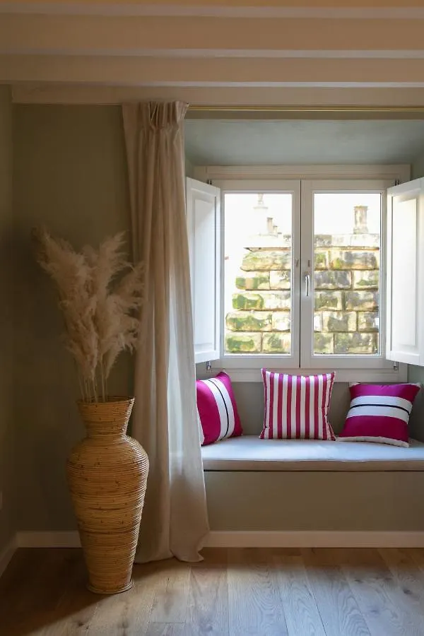 Bed & Breakfast Lunaria Suites - Fyodor Dostoyevsky'S House Florence