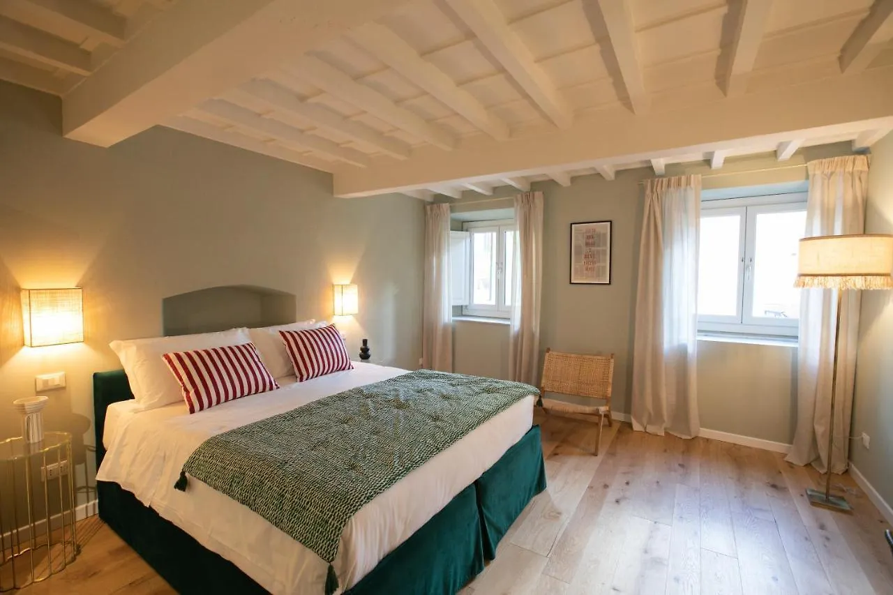 Bed & Breakfast Lunaria Suites - Fyodor Dostoyevsky'S House Florence