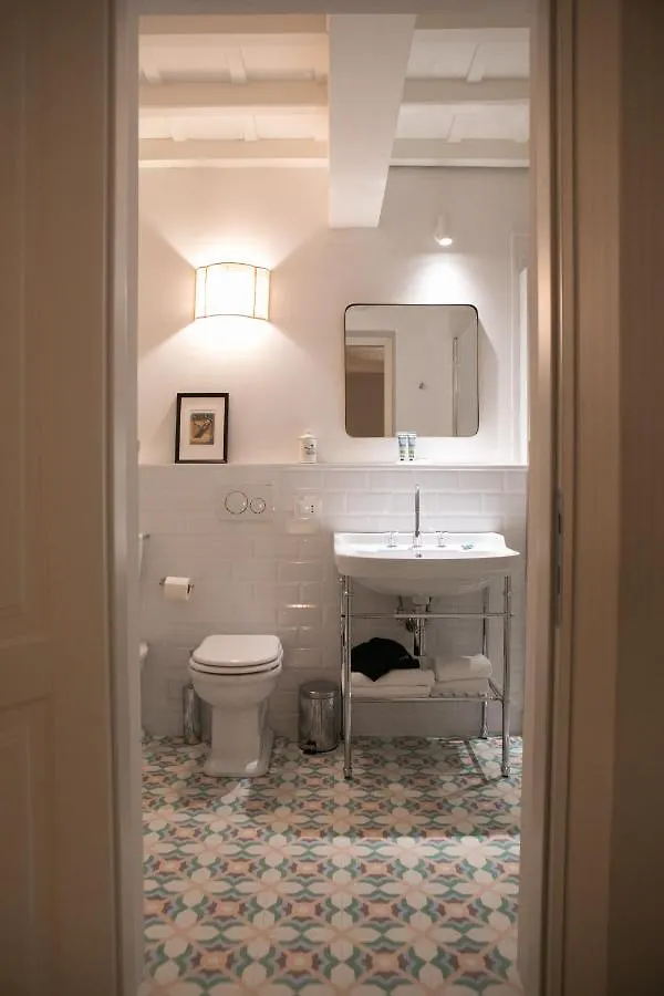 Lunaria Suites - Fyodor Dostoyevsky'S House Florencie